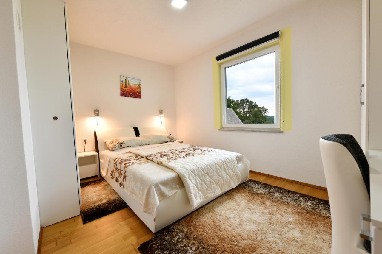 Lora Apartment Rakovica Exterior photo