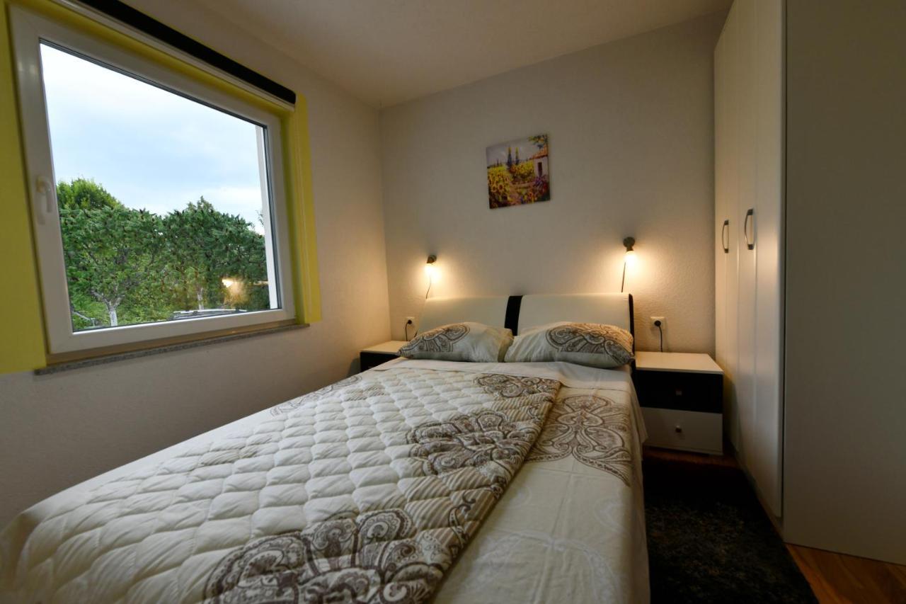 Lora Apartment Rakovica Exterior photo